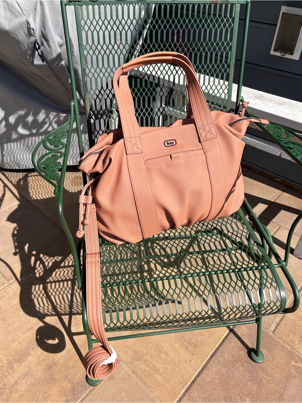LUG Light Pink Leather-Look Tote Bag with Removable Strap Piper - Picture 12 of 13